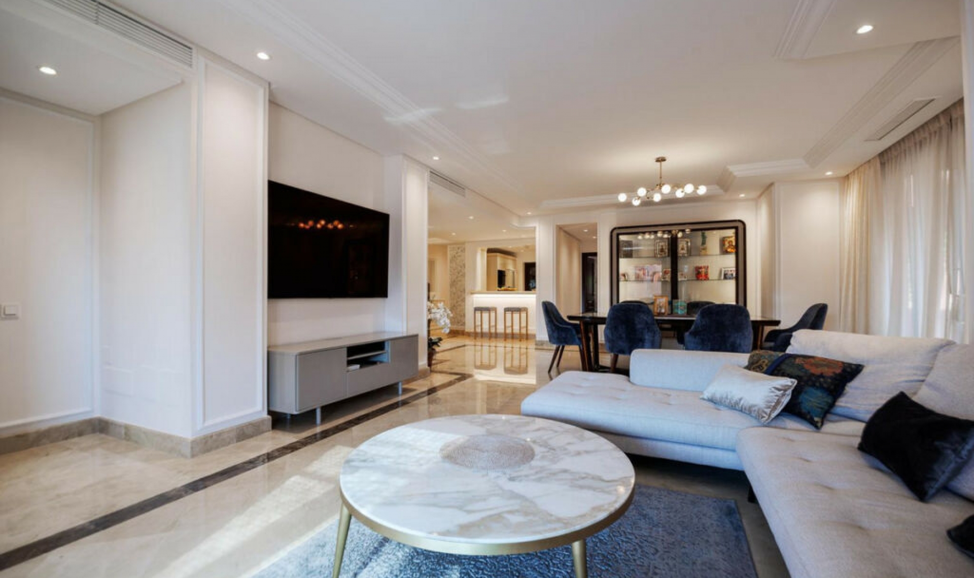 Resale - Apartment -
Estepona