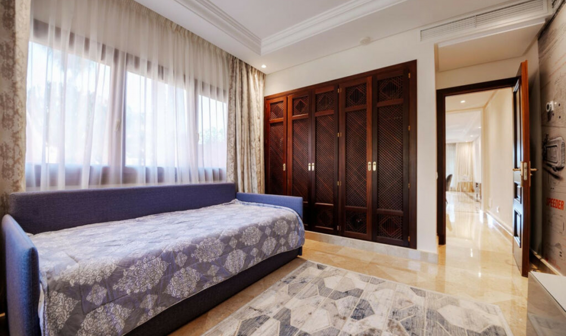 Resale - Apartment -
Estepona