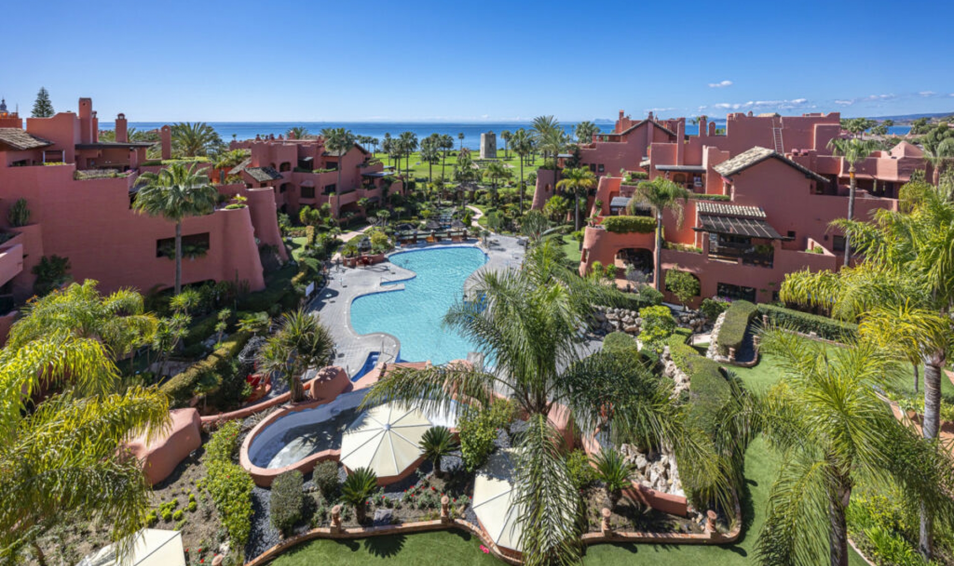 Resale - Apartment -
Estepona