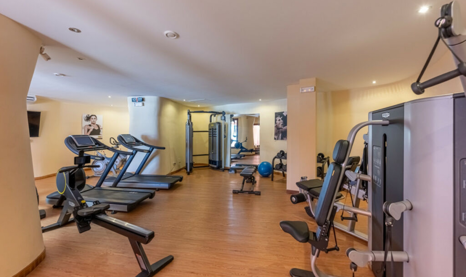 Resale - Apartment -
Estepona