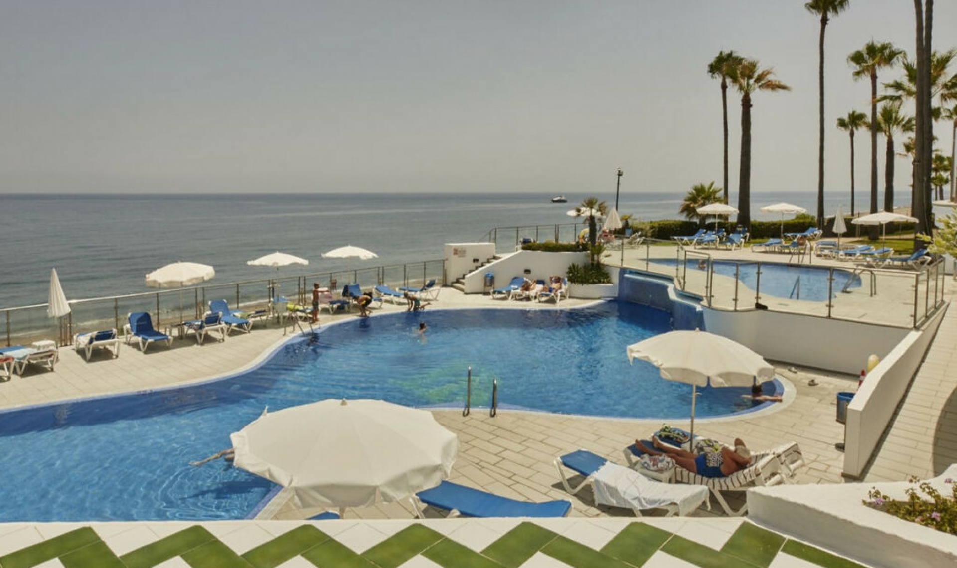 Resale - Apartment -
Estepona