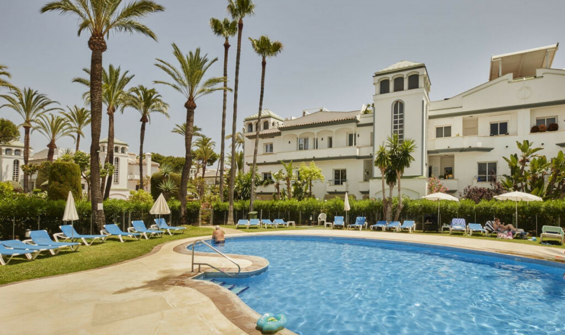 Resale - Apartment -
Estepona