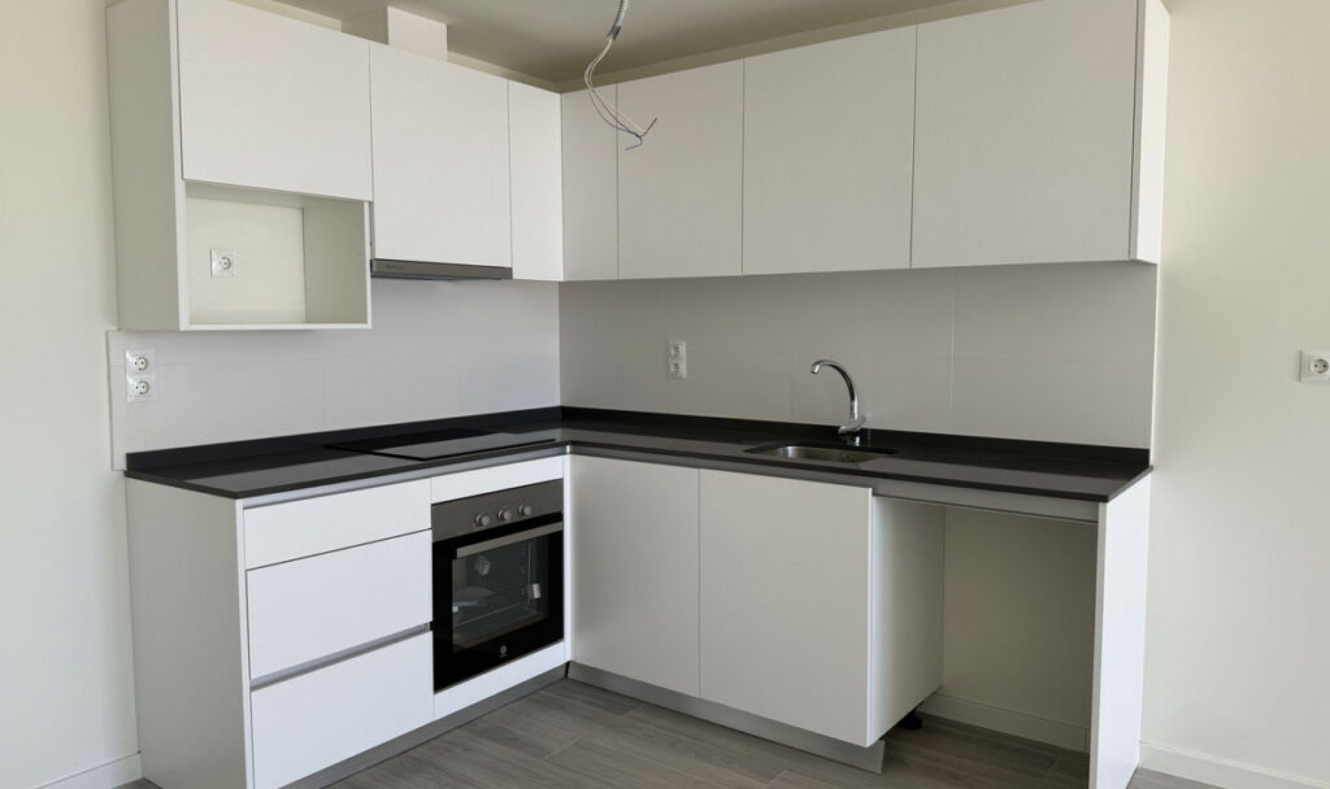 Resale - Apartment -
Estepona