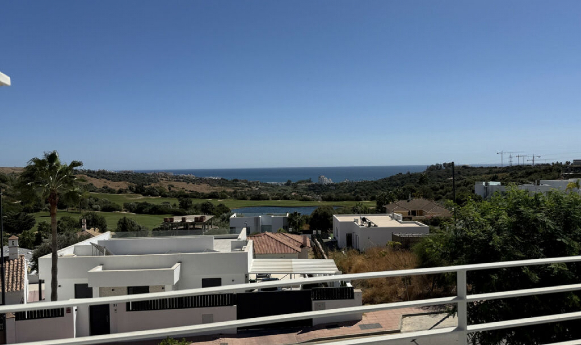 Resale - Apartment -
Estepona