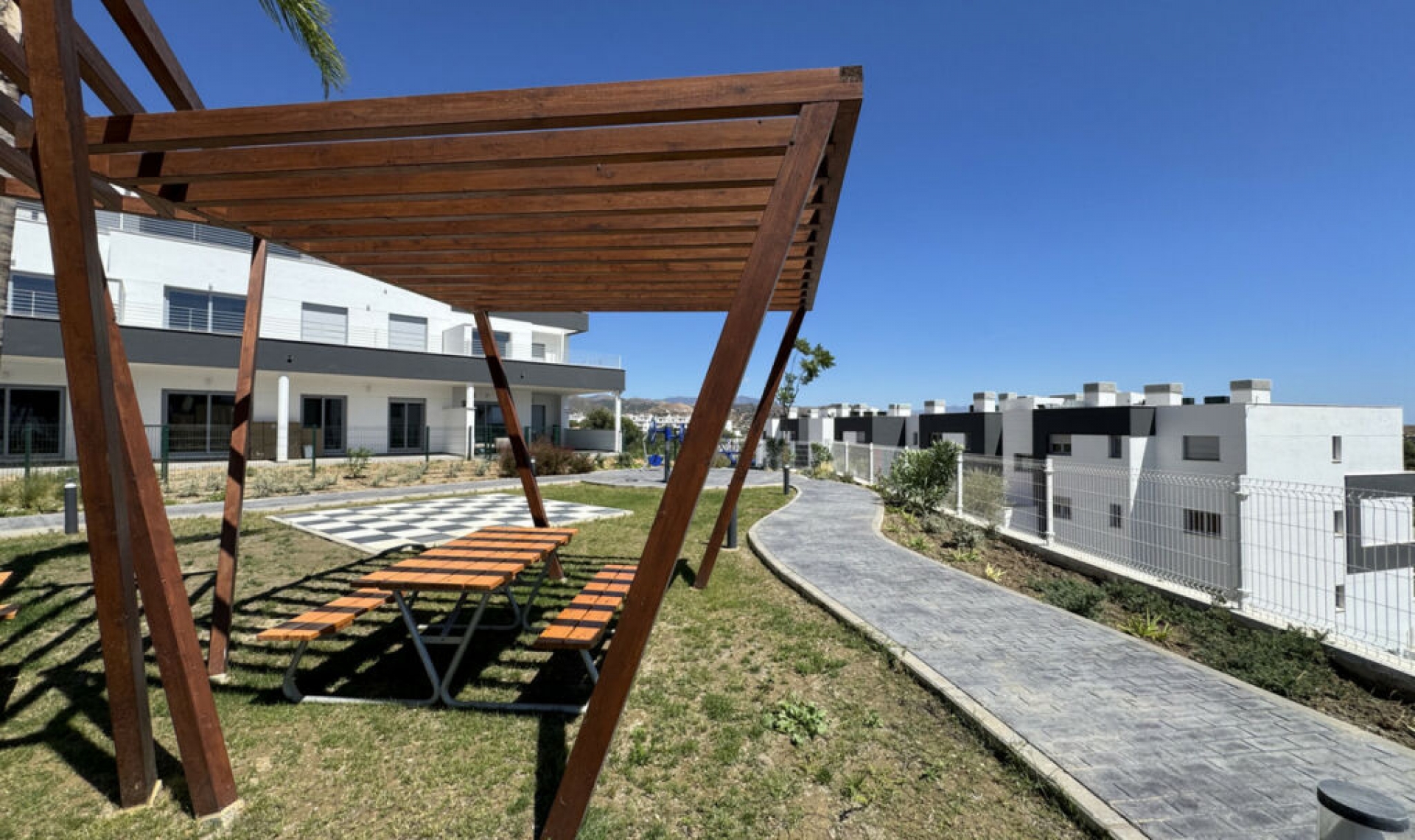 Resale - Apartment -
Estepona