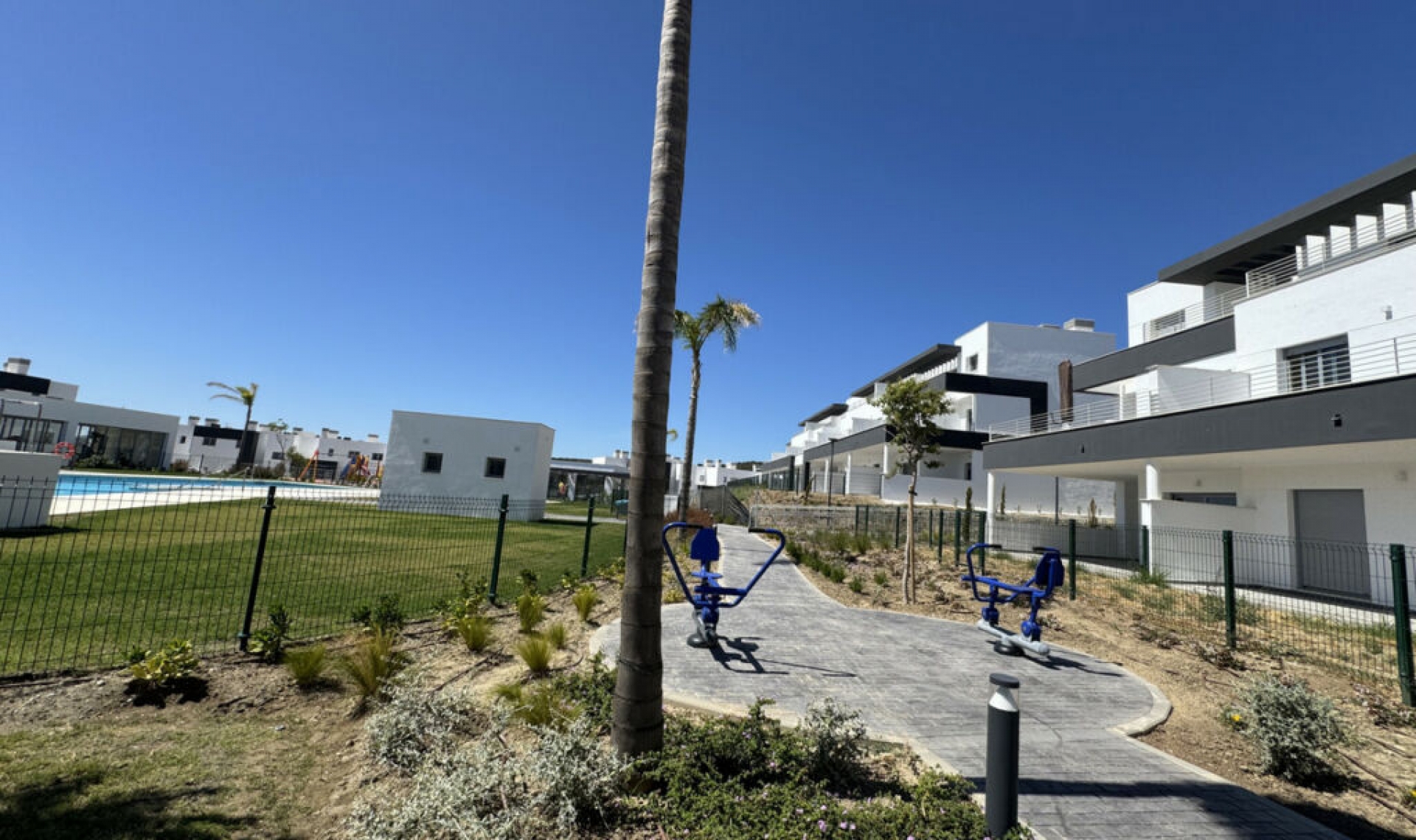 Resale - Apartment -
Estepona