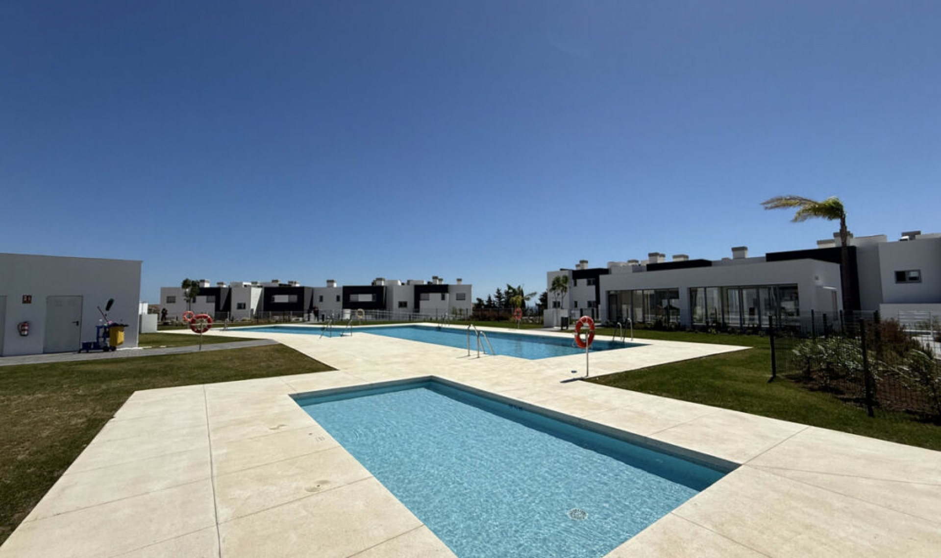 Resale - Apartment -
Estepona