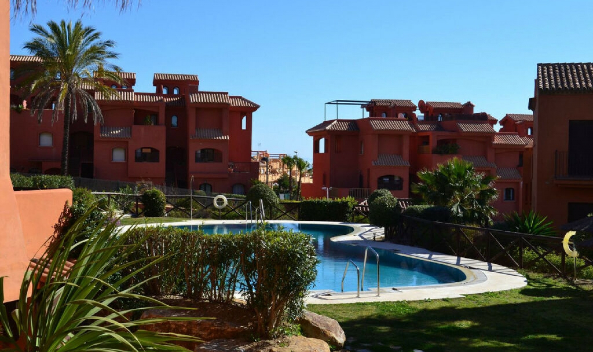 Resale - Apartment -
Estepona