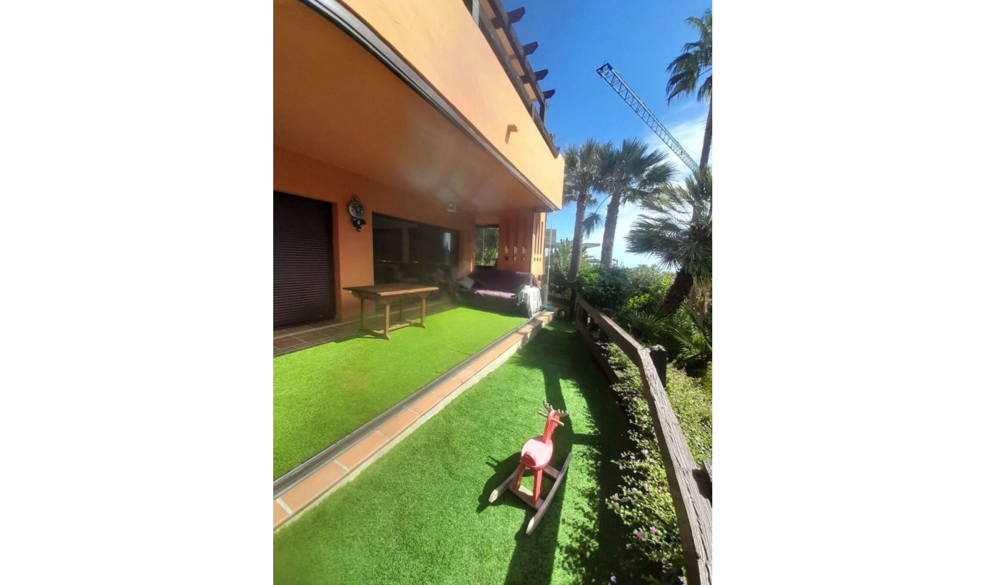 Resale - Apartment -
Estepona