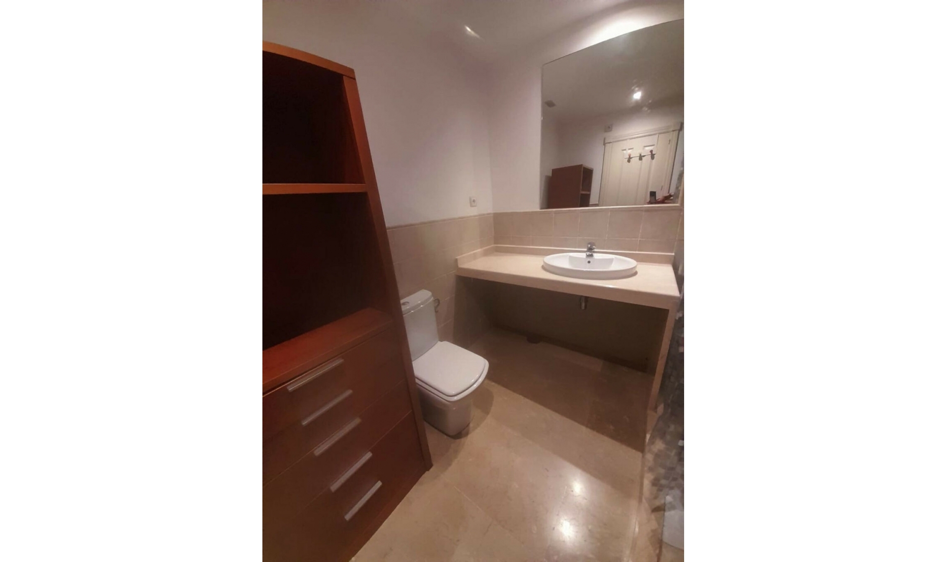 Resale - Apartment -
Estepona