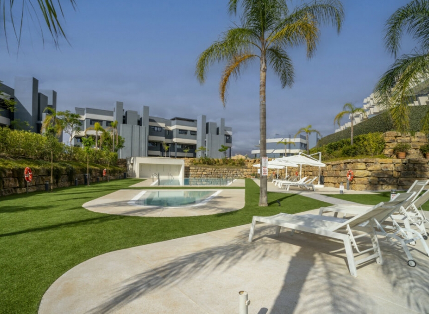 Resale - Apartment -
Estepona
