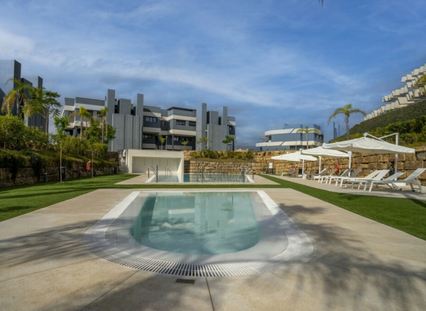 Resale - Apartment -
Estepona