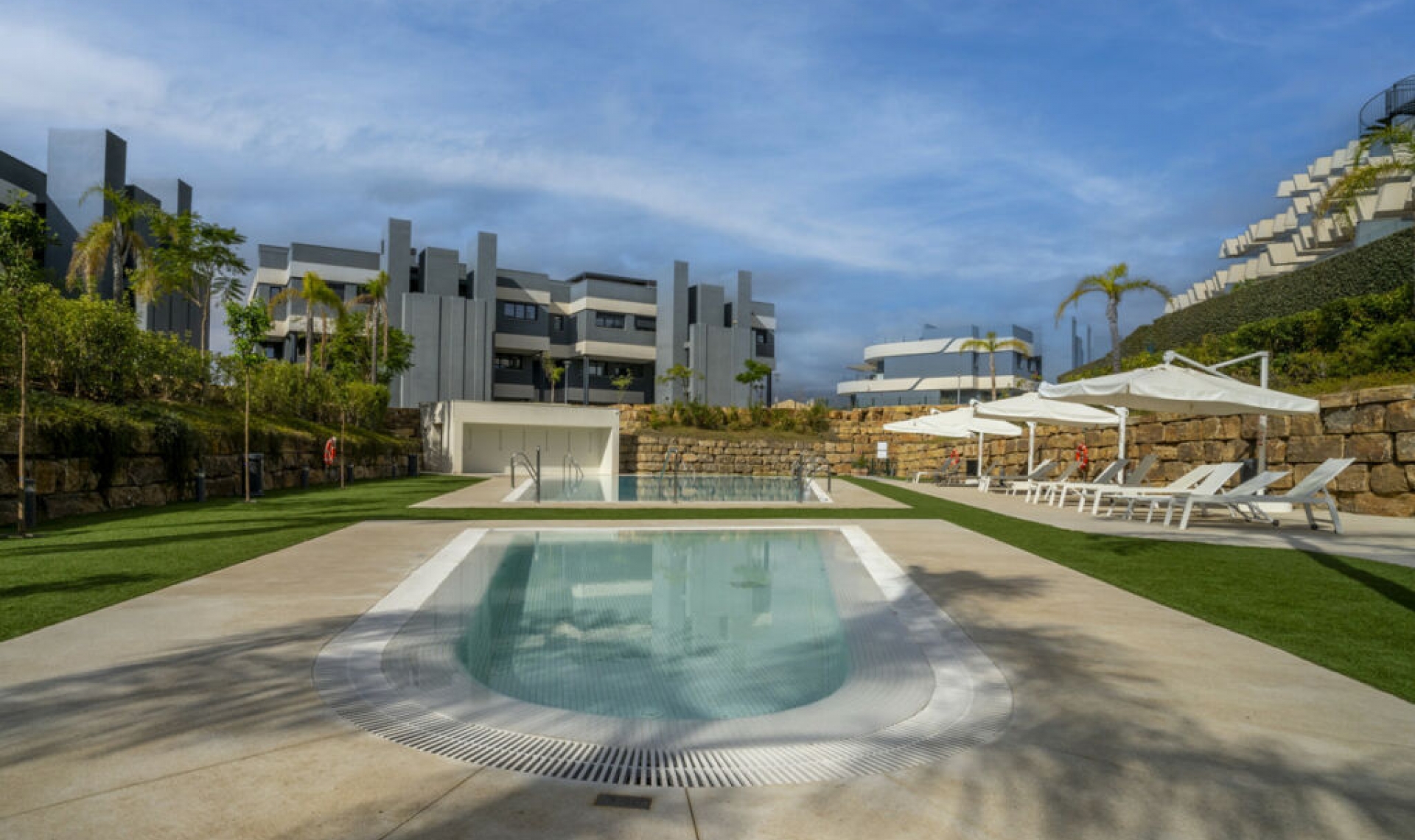 Resale - Apartment -
Estepona