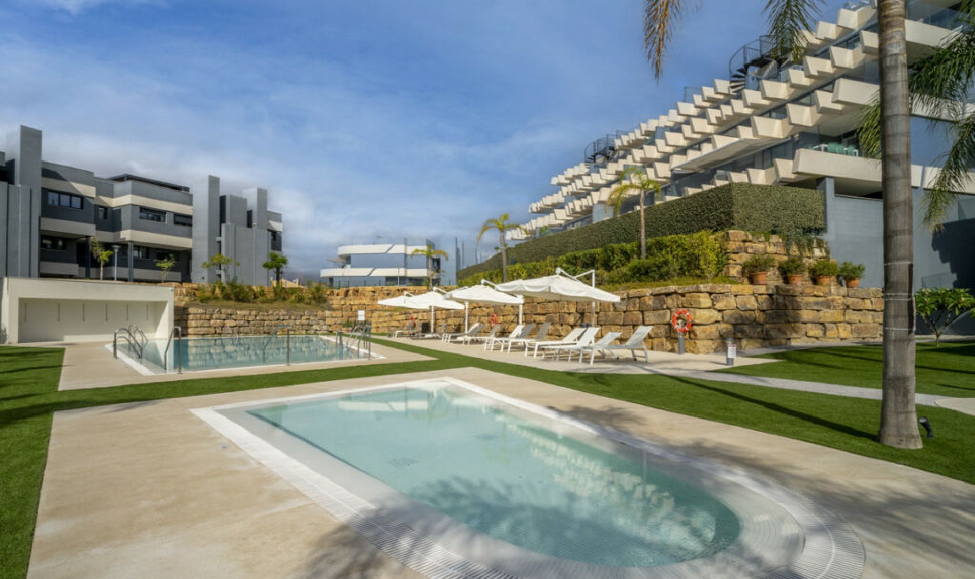 Resale - Apartment -
Estepona