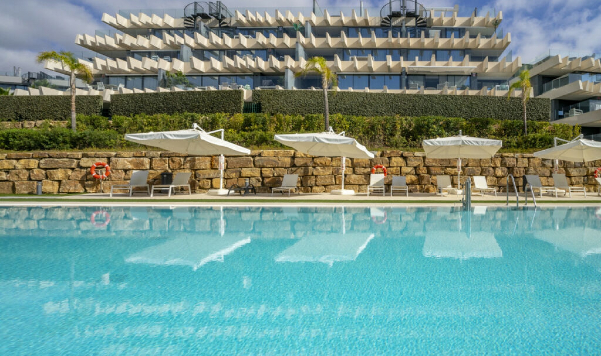 Resale - Apartment -
Estepona