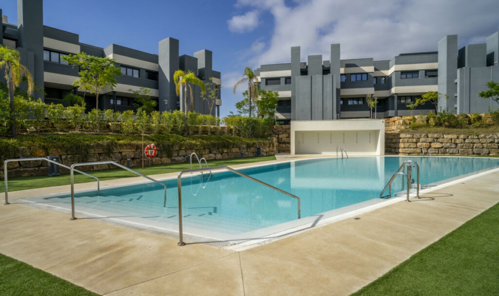 Resale - Apartment -
Estepona