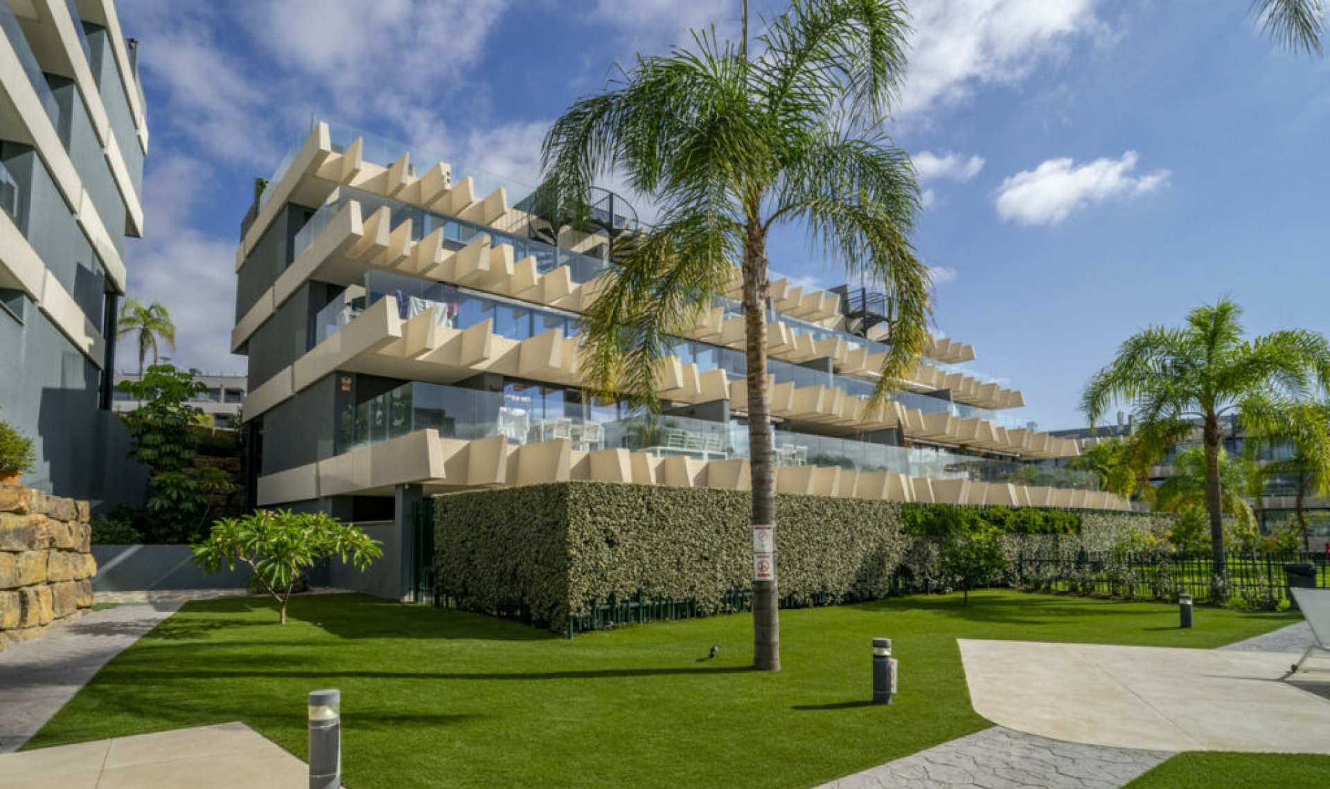 Resale - Apartment -
Estepona