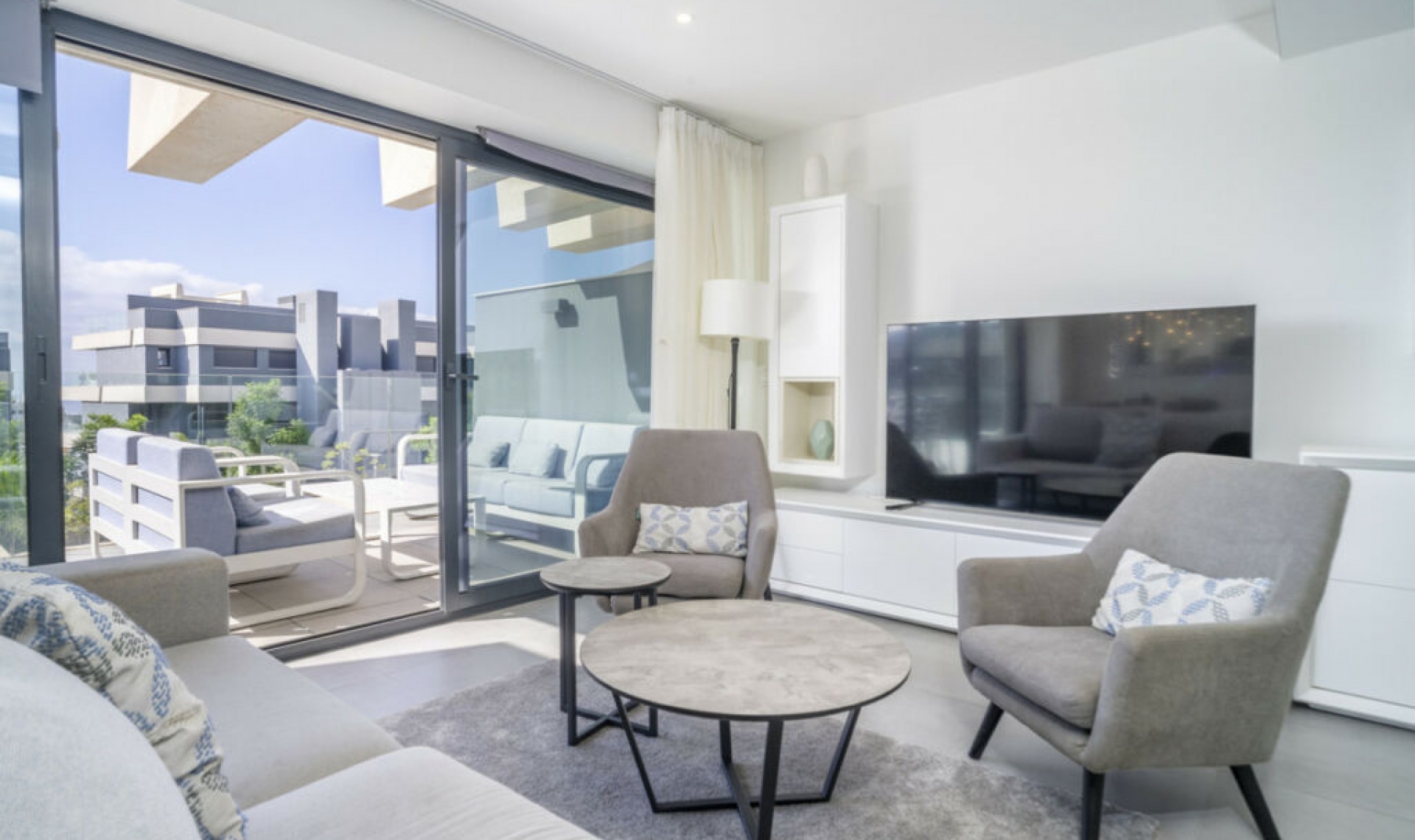 Resale - Apartment -
Estepona