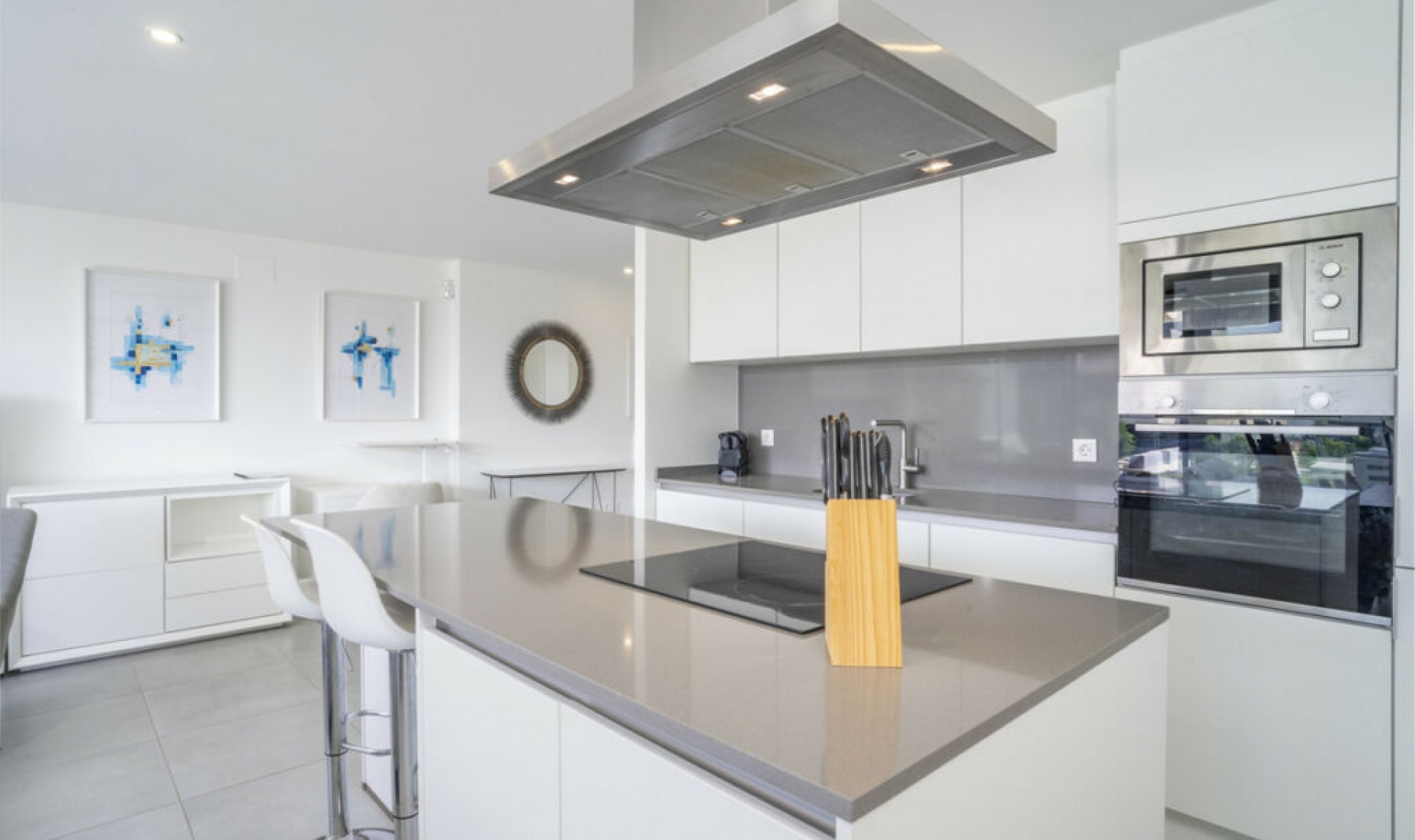 Resale - Apartment -
Estepona