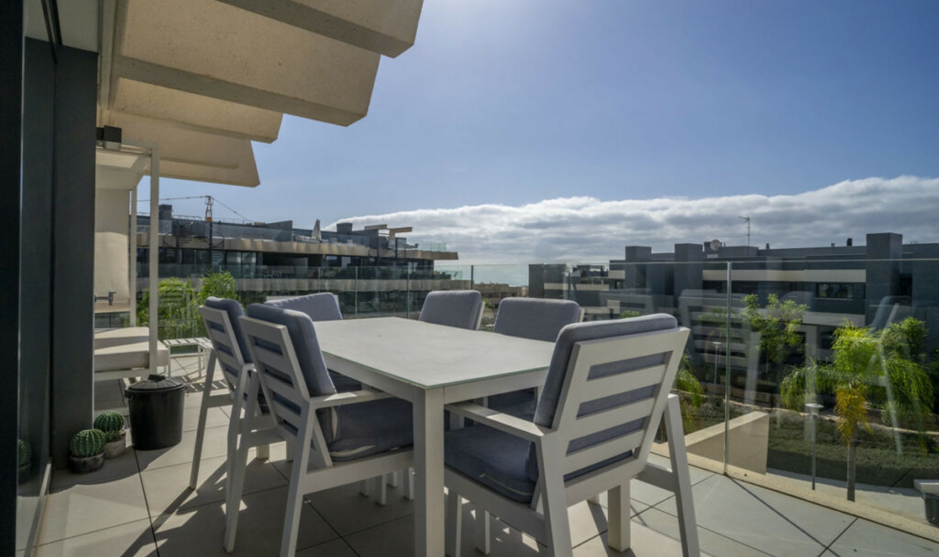 Resale - Apartment -
Estepona