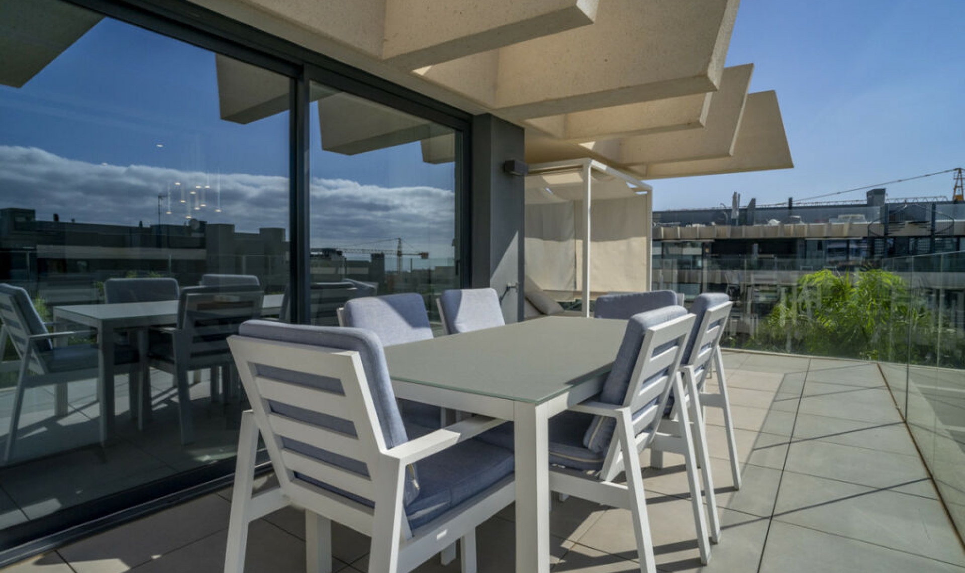 Resale - Apartment -
Estepona