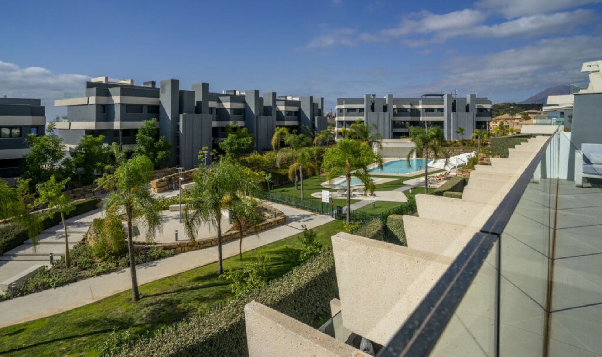 Resale - Apartment -
Estepona