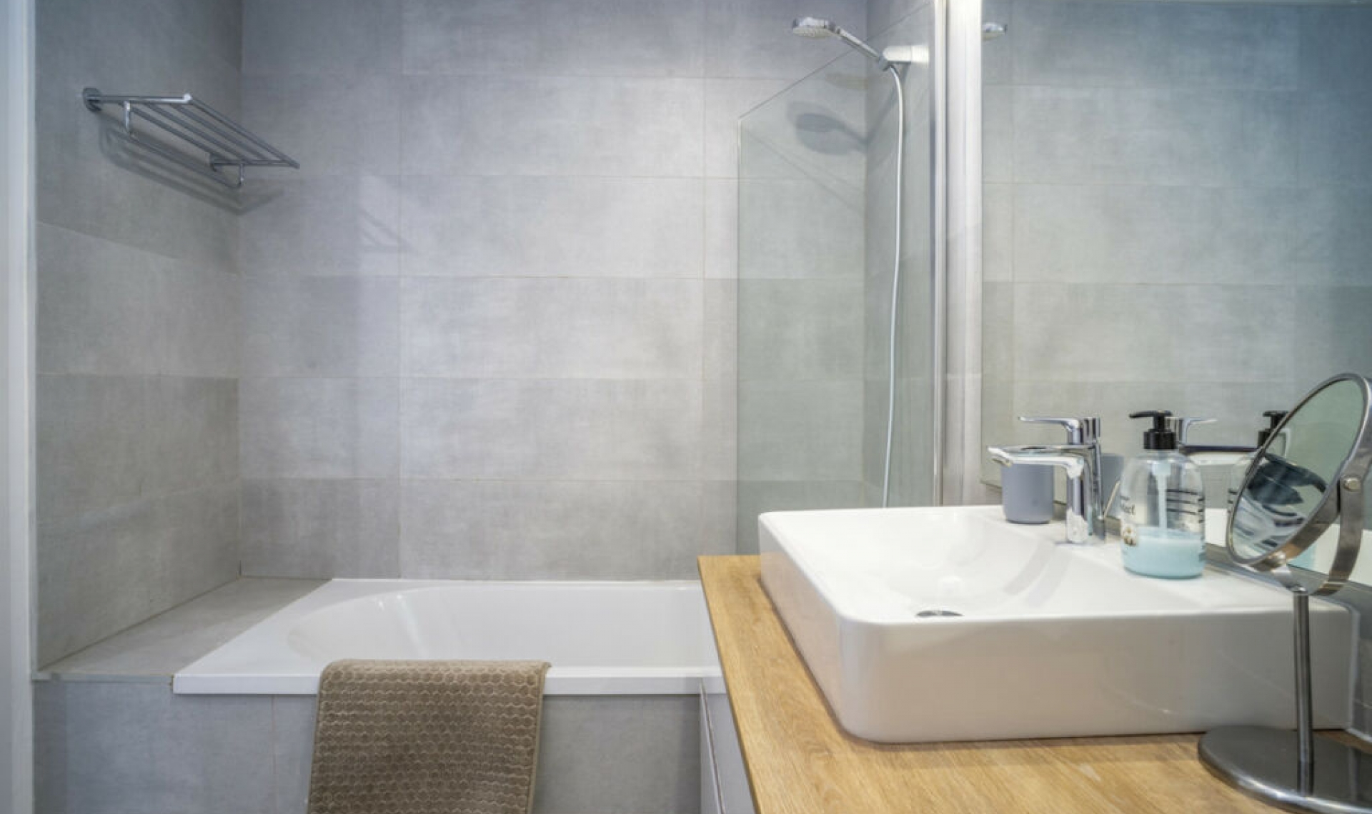 Resale - Apartment -
Estepona