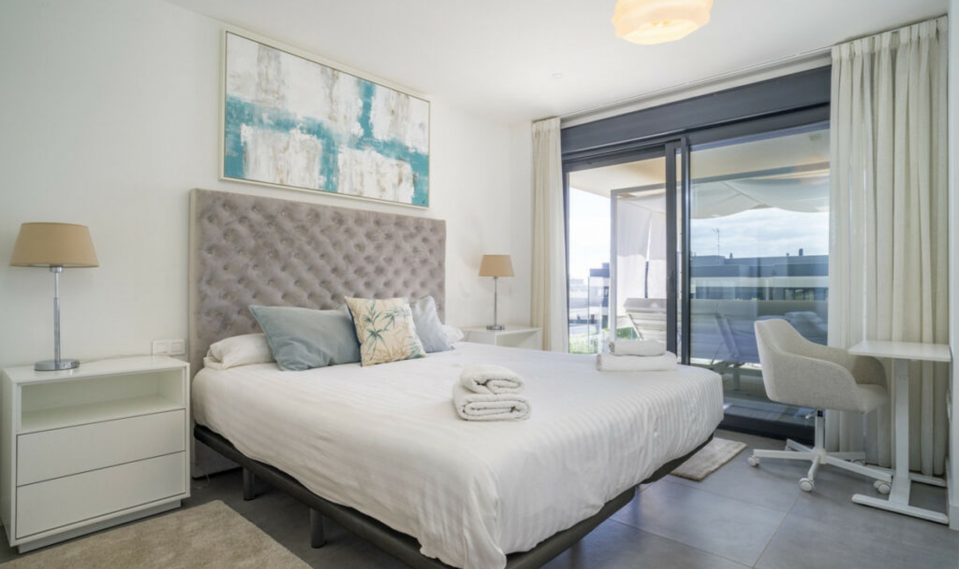 Resale - Apartment -
Estepona