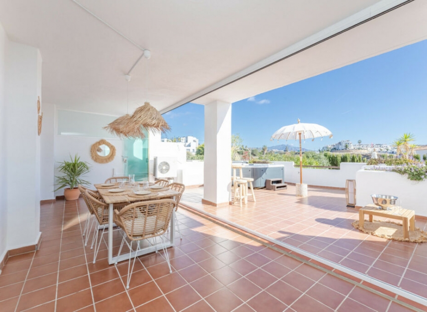 Resale - Apartment -
Estepona