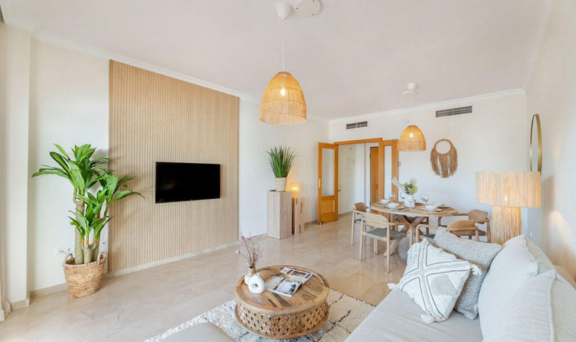 Resale - Apartment -
Estepona