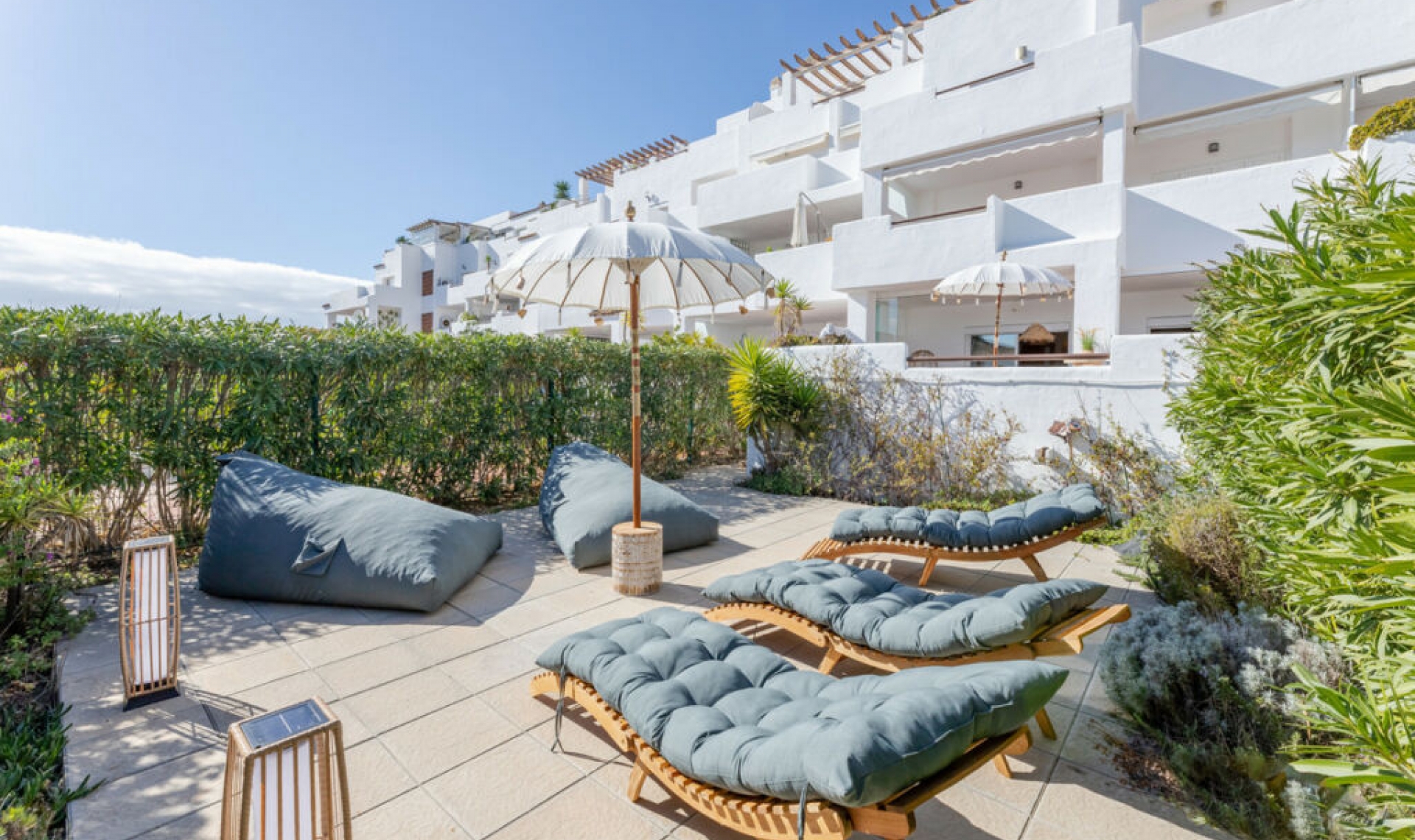 Resale - Apartment -
Estepona
