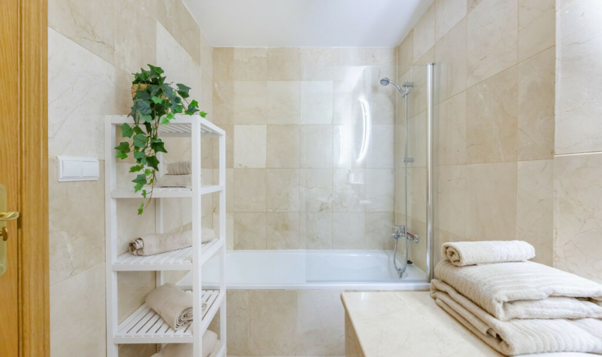 Resale - Apartment -
Estepona