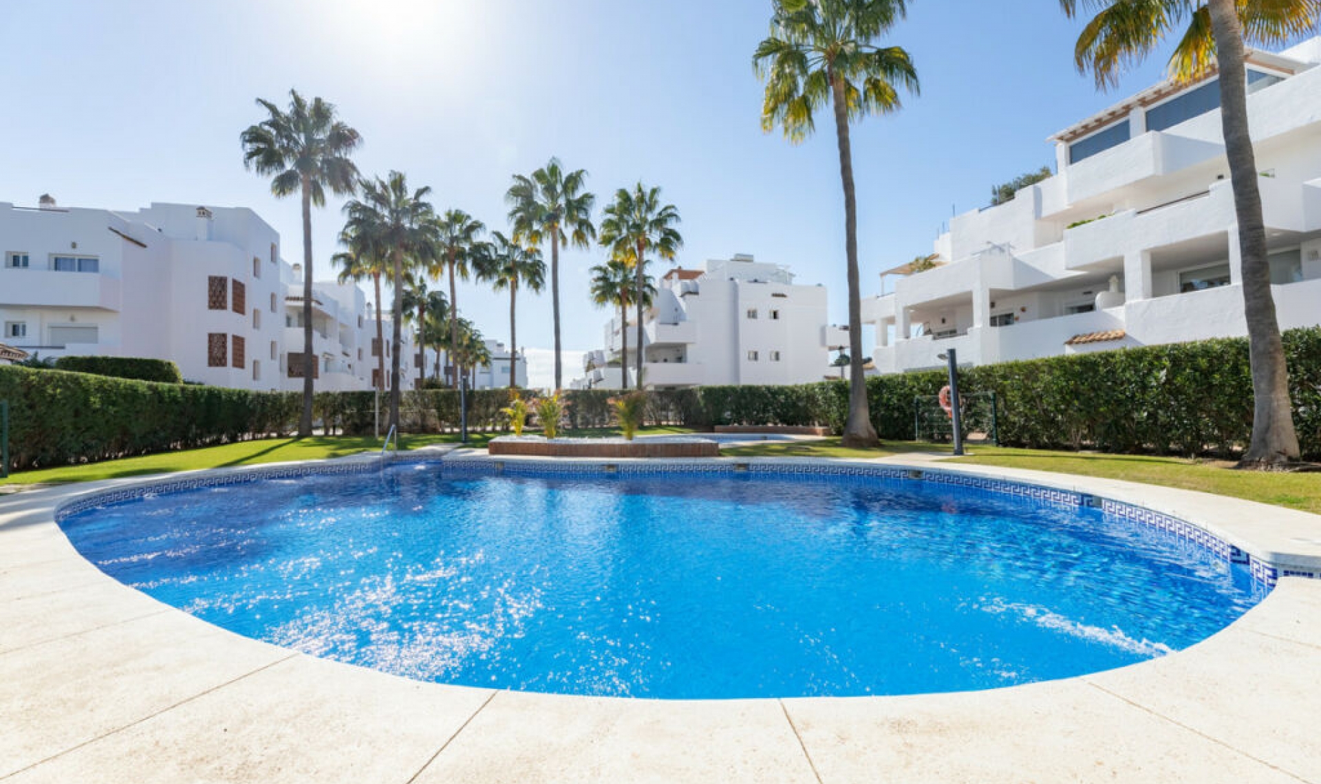 Resale - Apartment -
Estepona