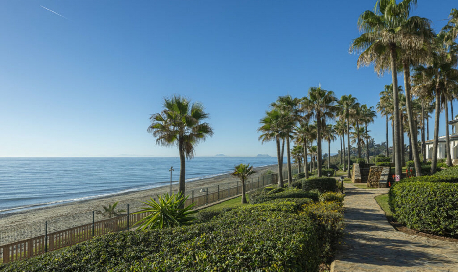 Resale - Apartment -
Estepona