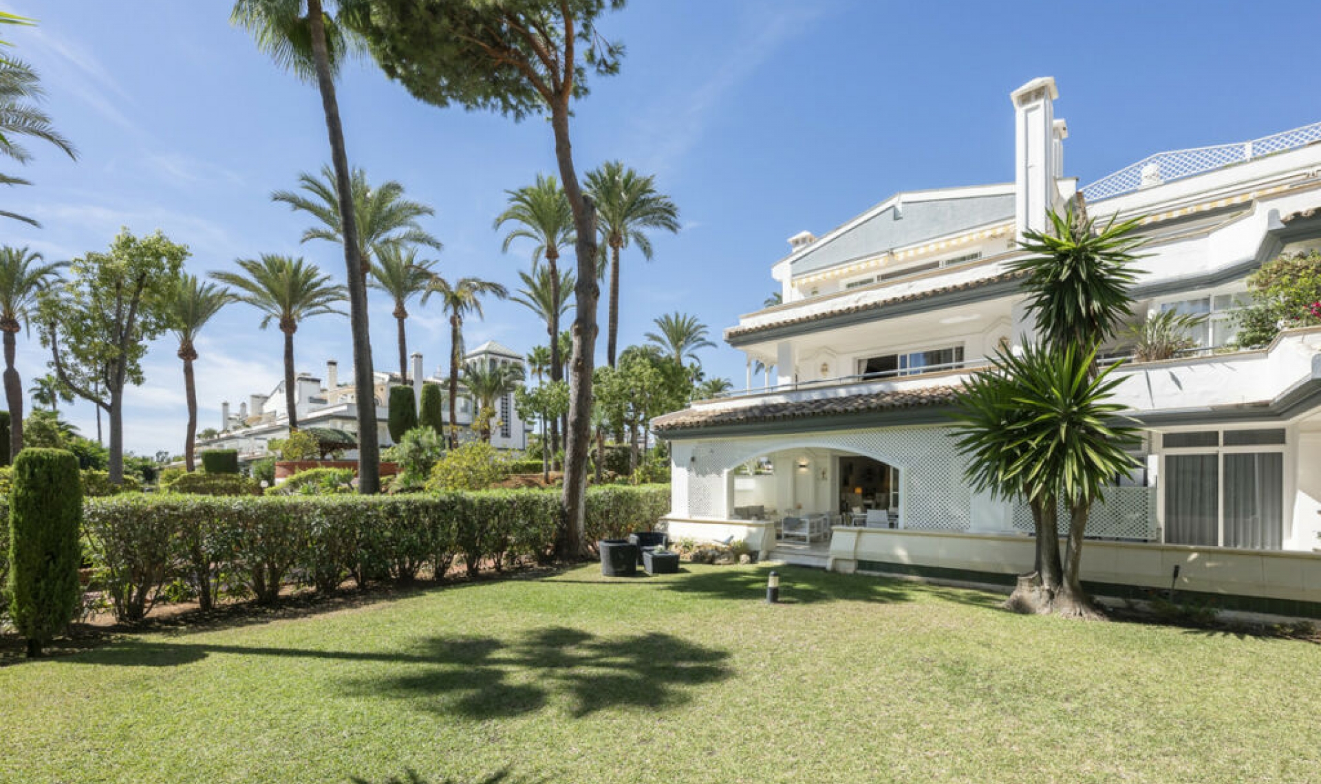 Resale - Apartment -
Estepona