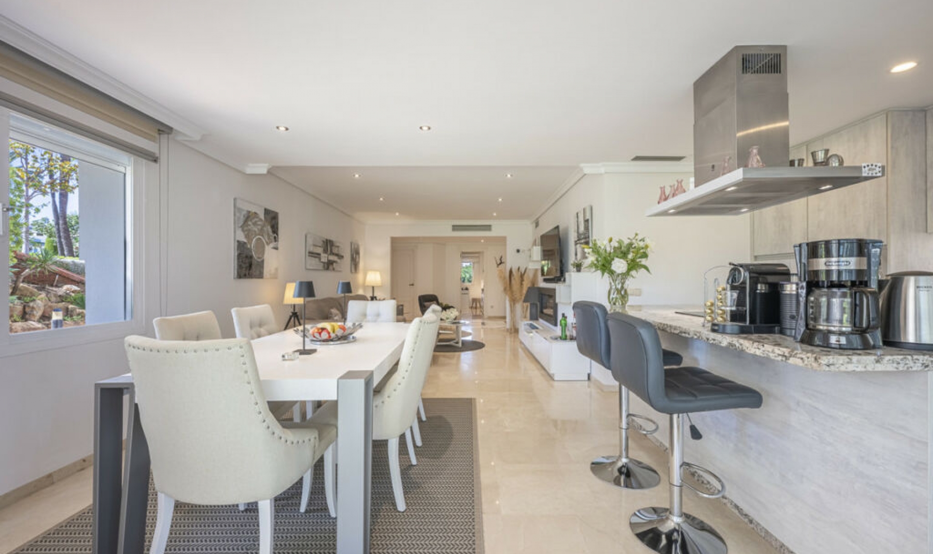 Resale - Apartment -
Estepona