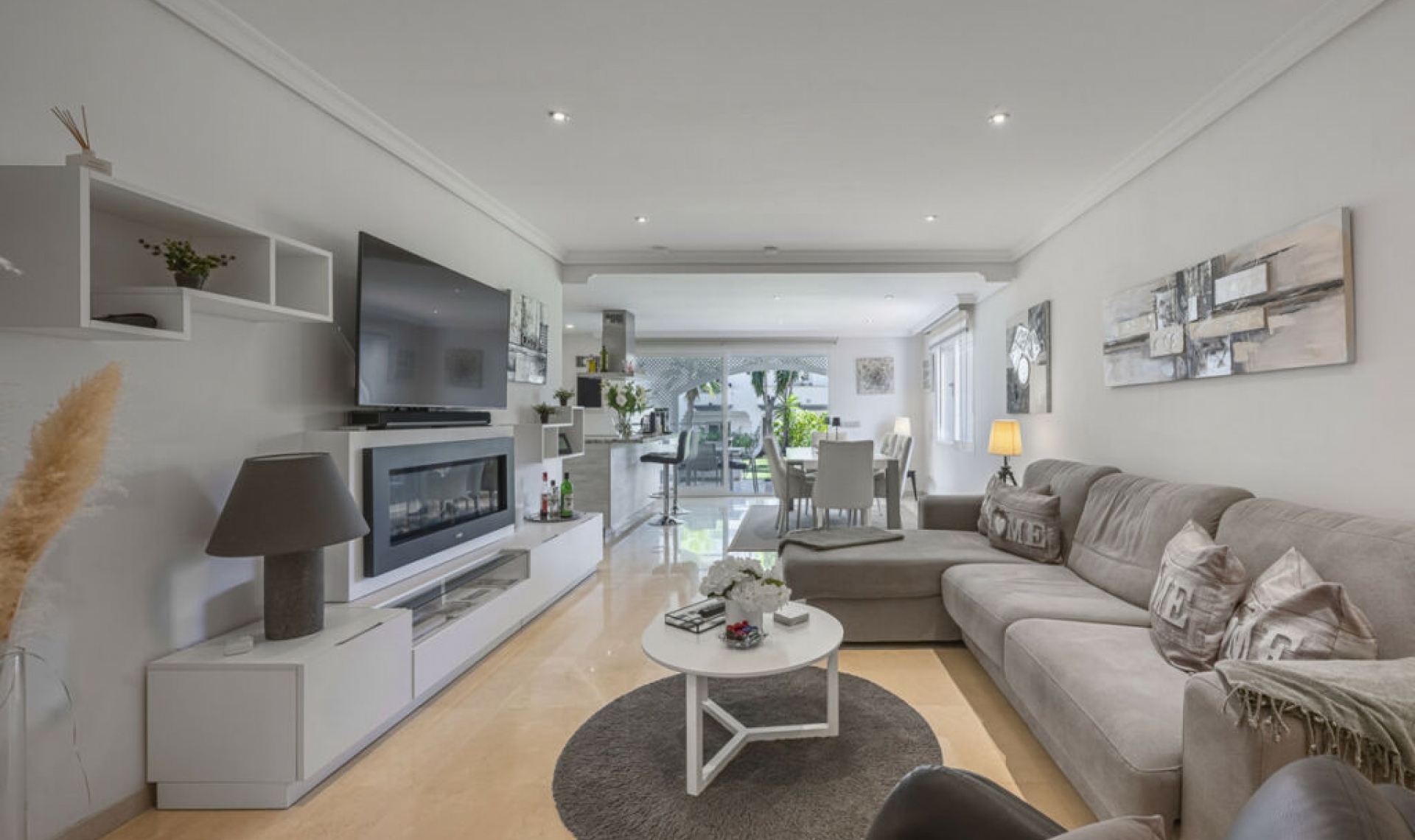Resale - Apartment -
Estepona