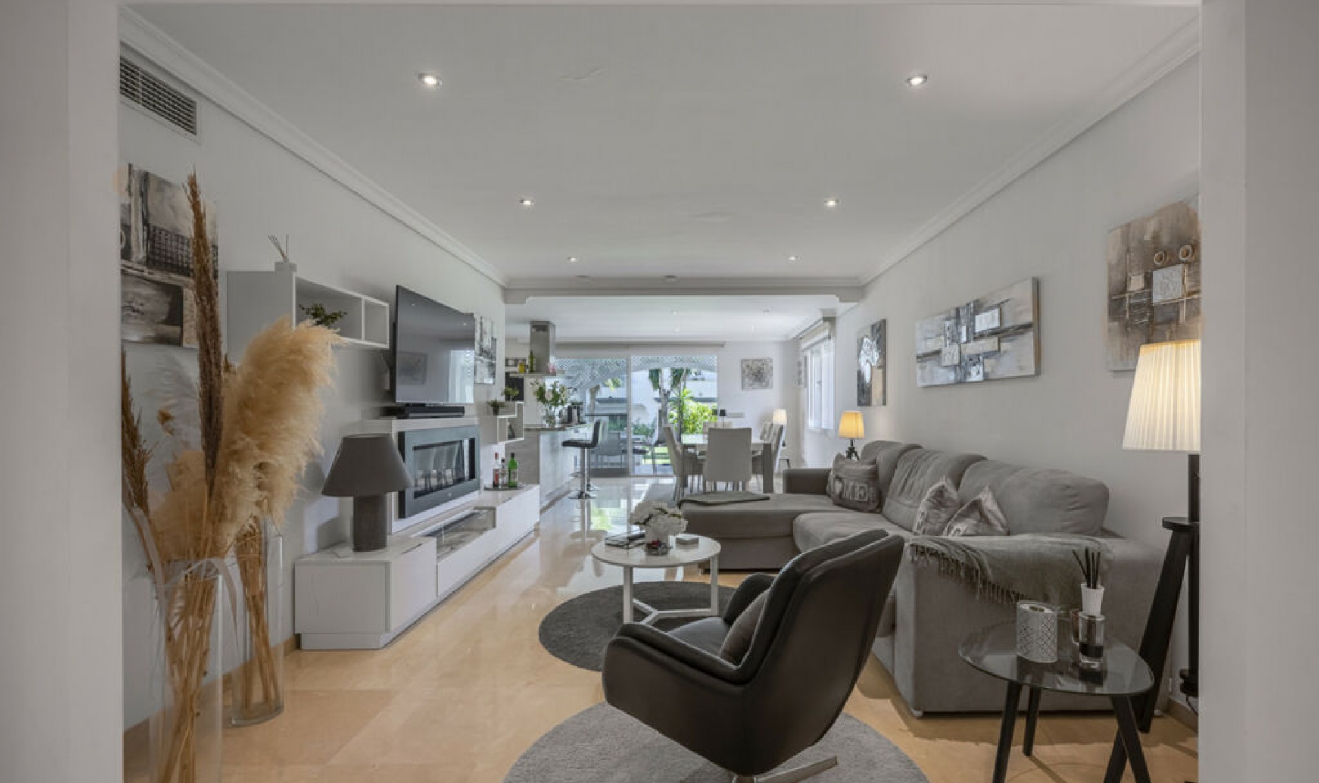 Resale - Apartment -
Estepona