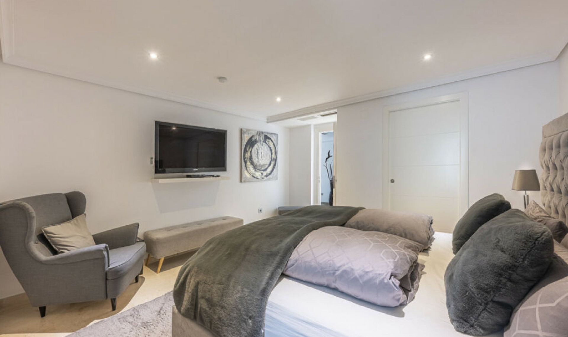 Resale - Apartment -
Estepona