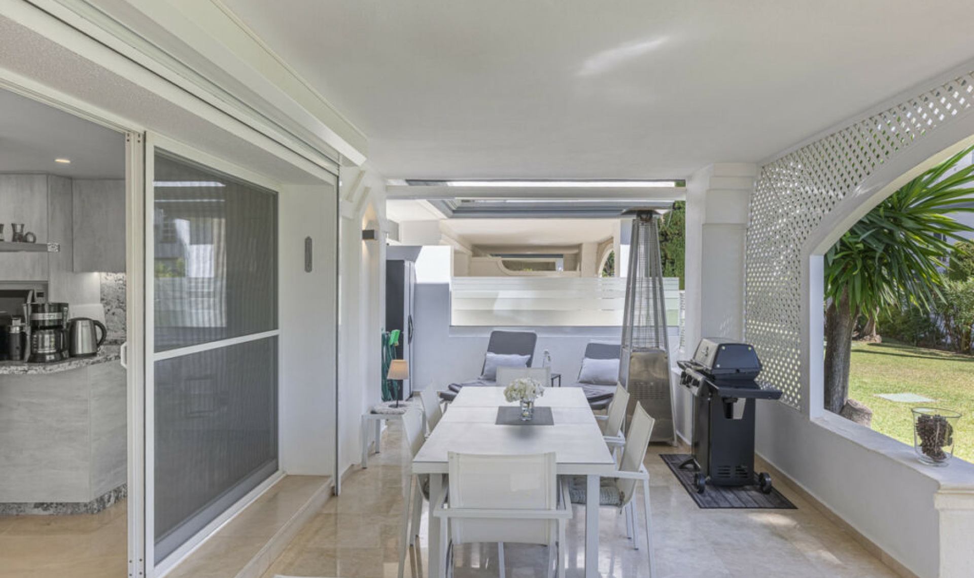 Resale - Apartment -
Estepona