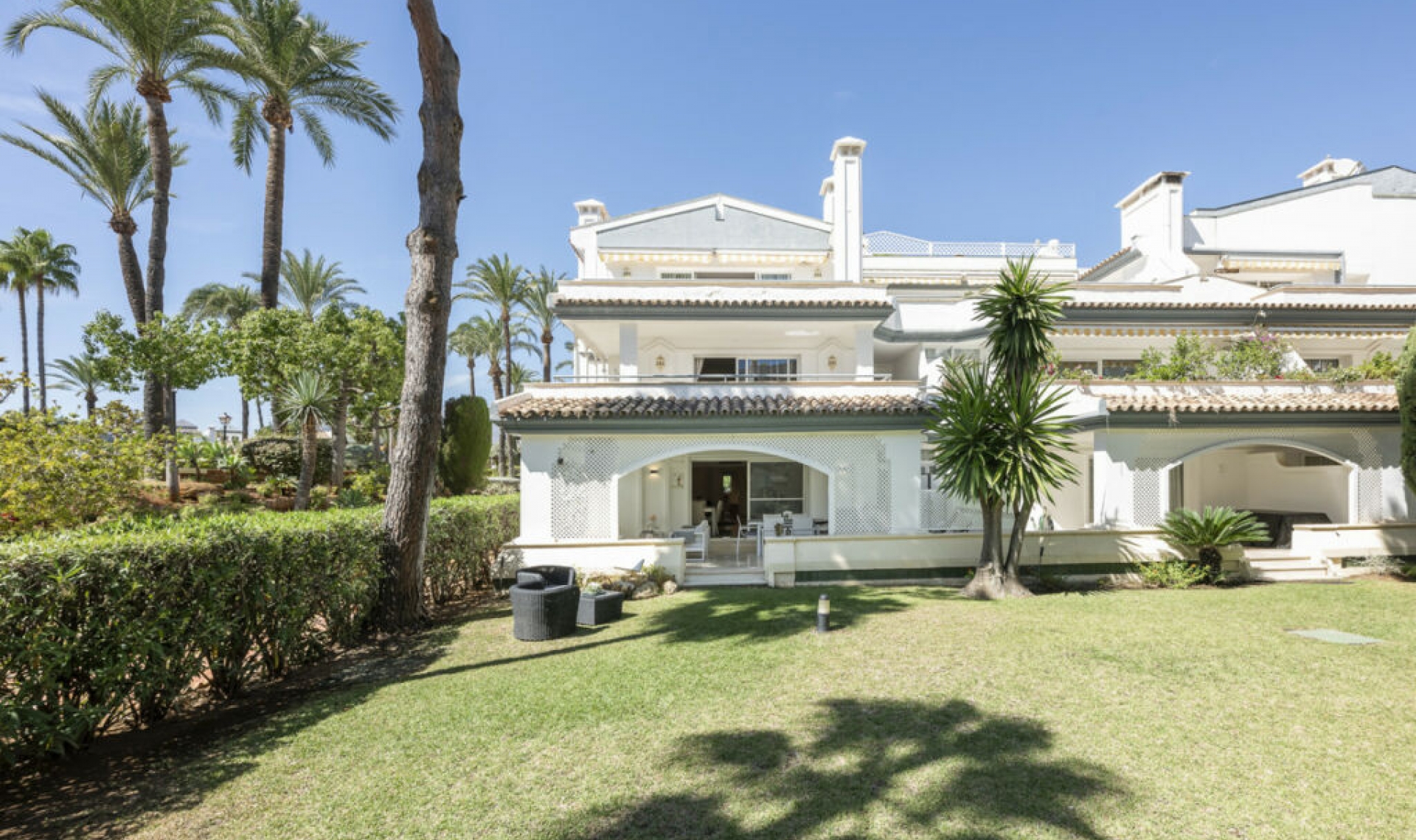 Resale - Apartment -
Estepona
