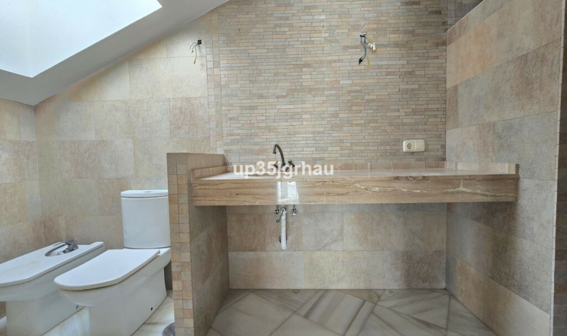 Resale - Apartment -
Estepona
