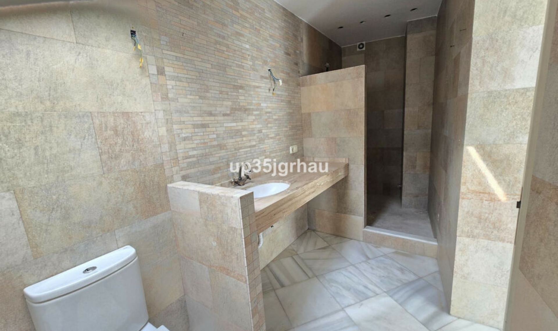 Resale - Apartment -
Estepona