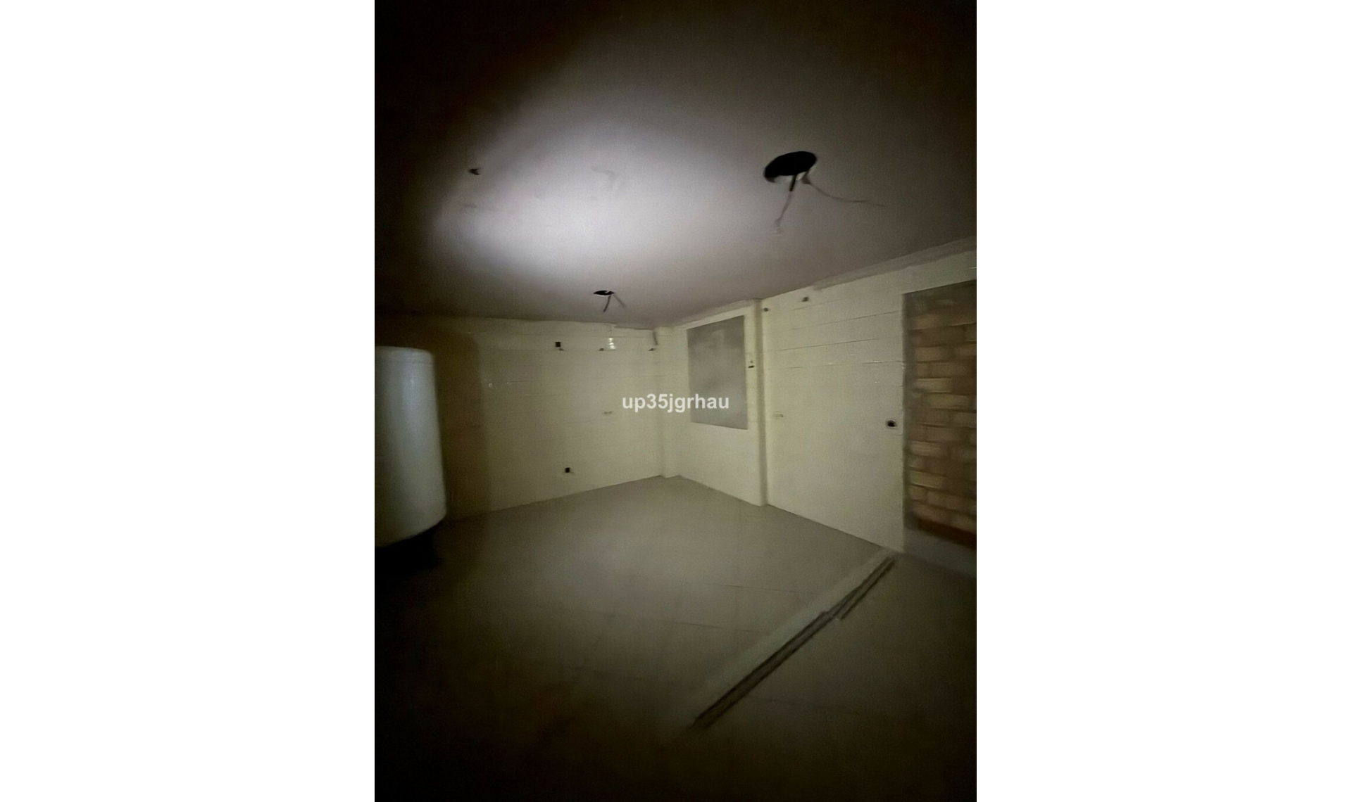 Resale - Apartment -
Estepona