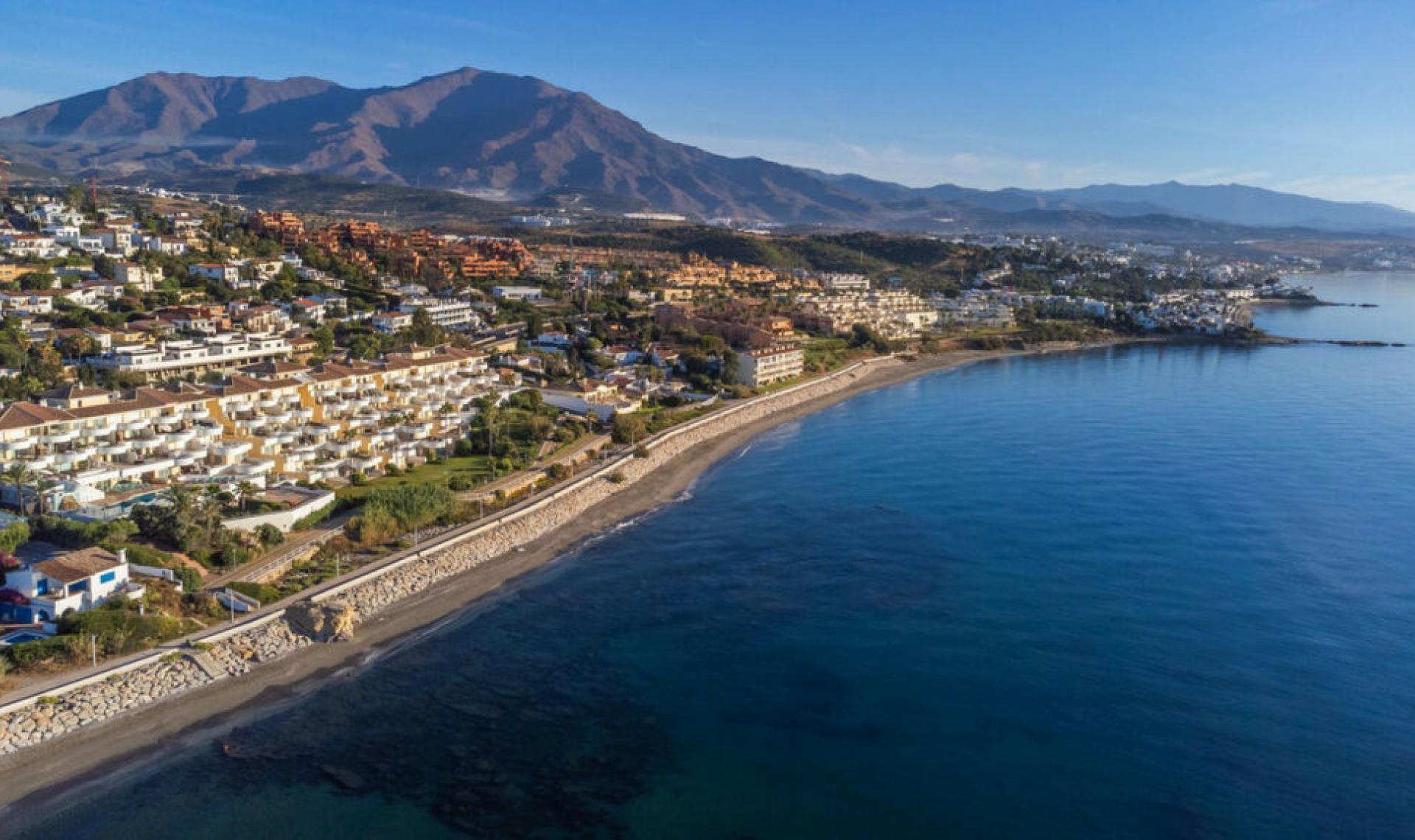 Resale - Apartment -
Estepona