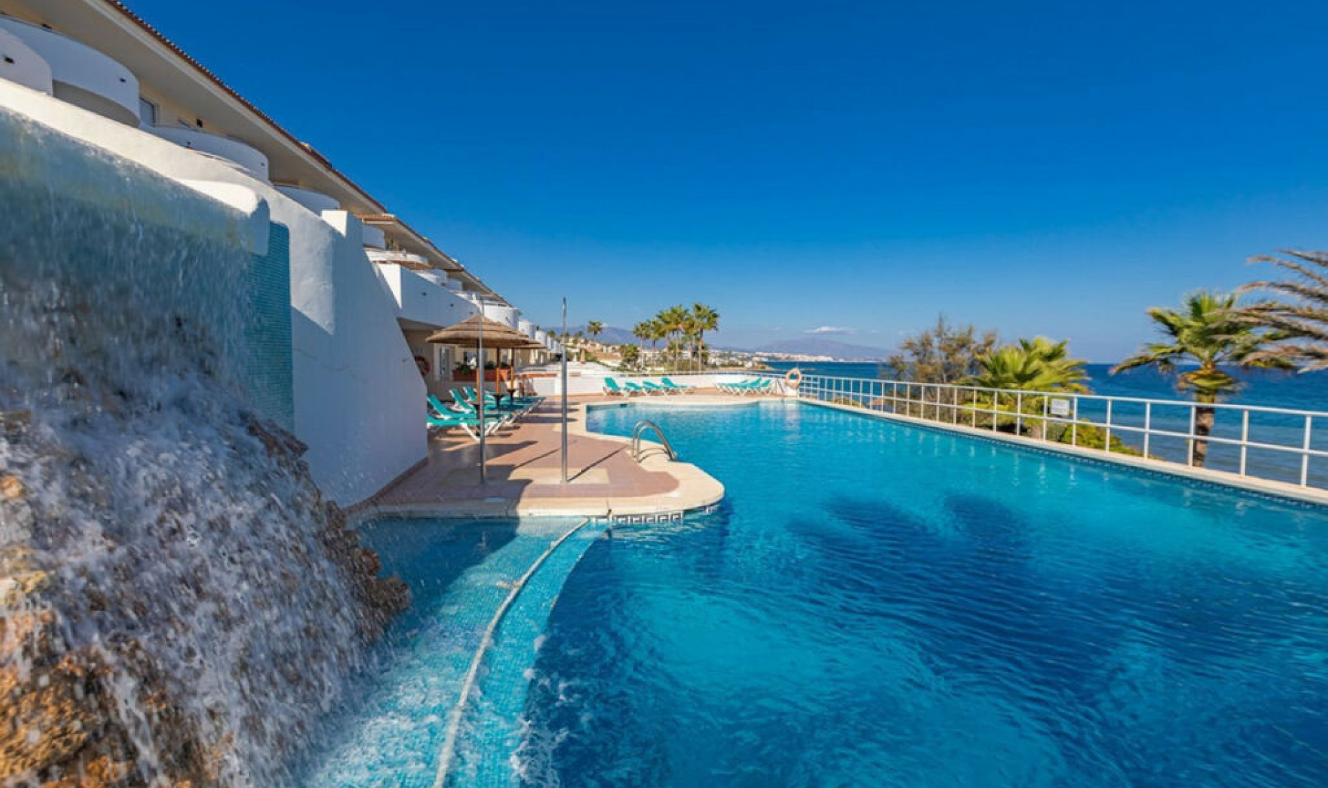 Resale - Apartment -
Estepona