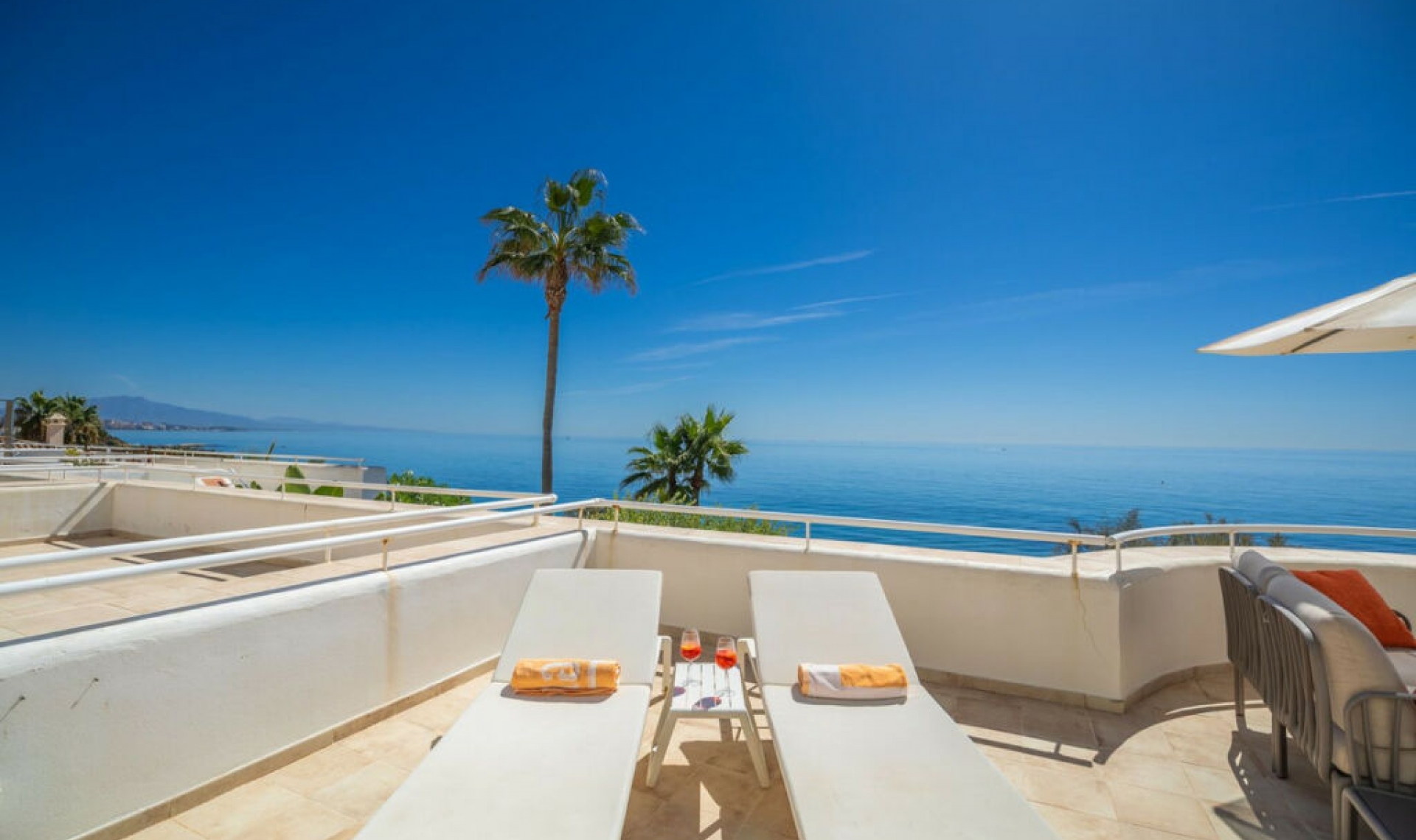 Resale - Apartment -
Estepona