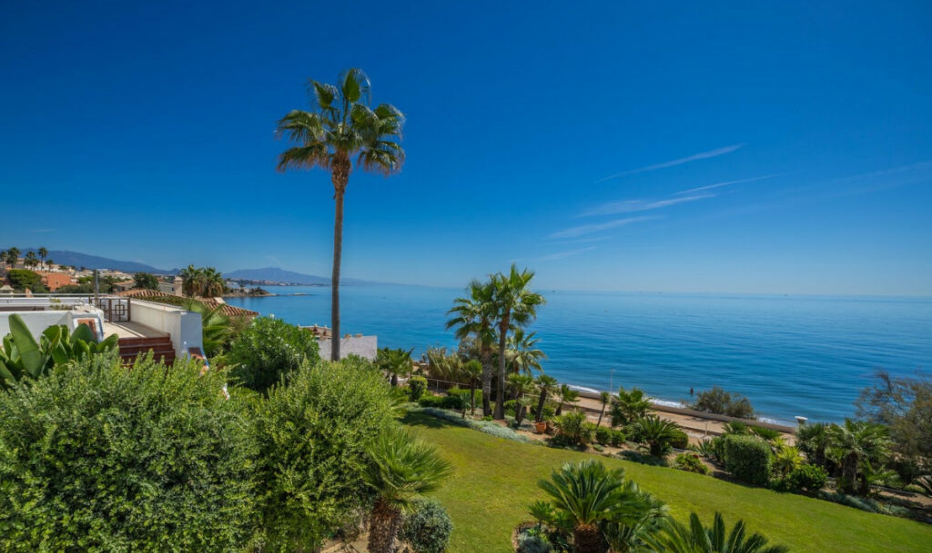 Resale - Apartment -
Estepona