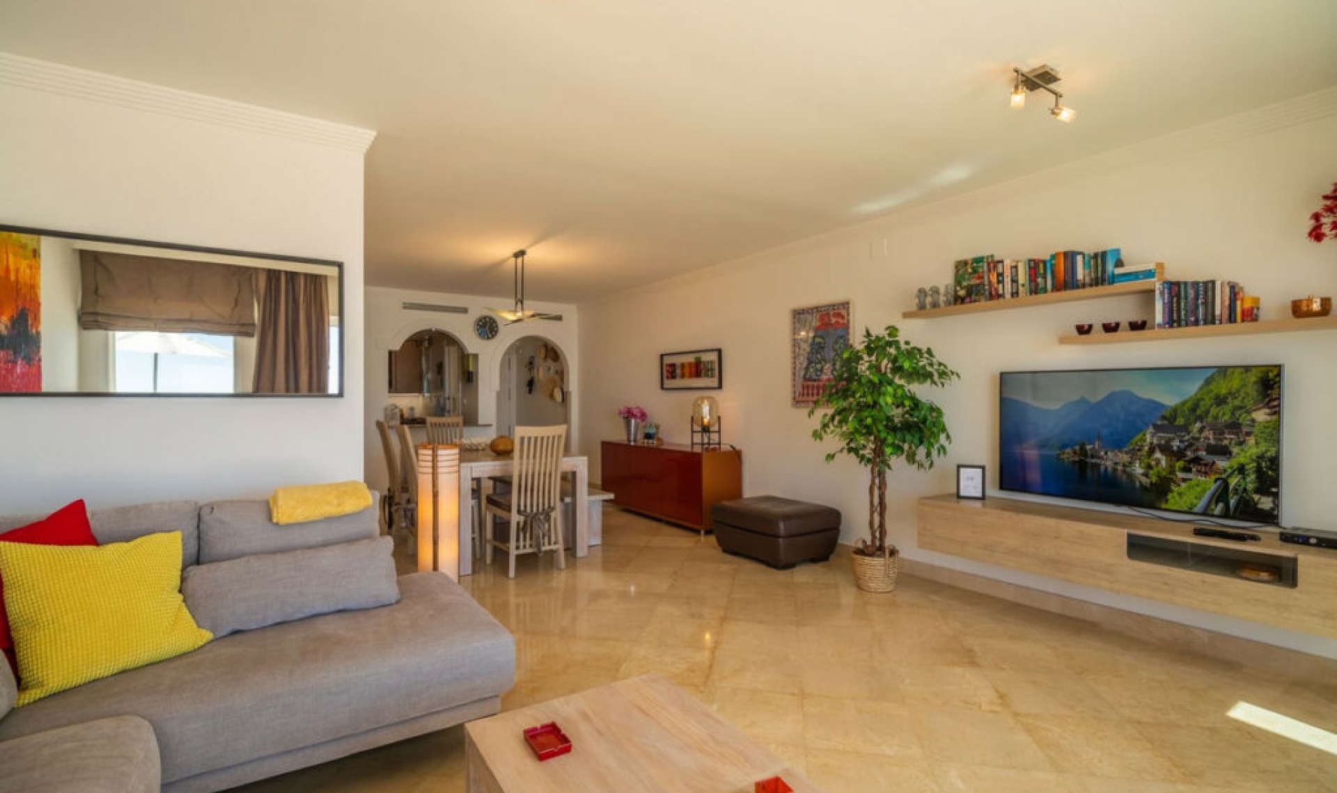 Resale - Apartment -
Estepona