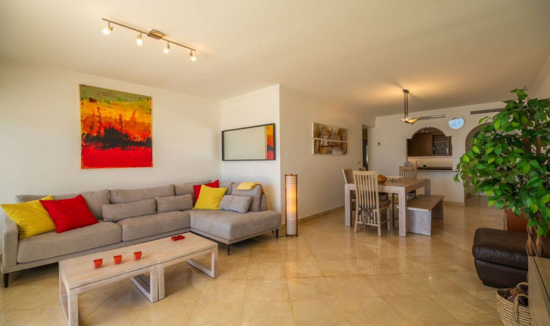 Resale - Apartment -
Estepona